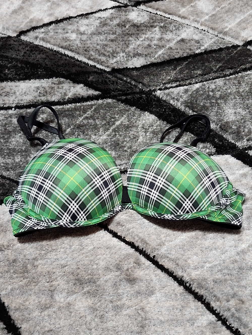 VS PINK 2020 ASTRO GREEN PLAID WEAR EVERYWHERE SUPER PUSH-UP BRA
